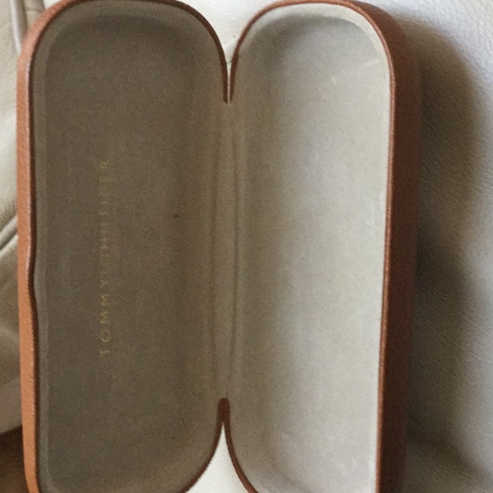 Tommy Hilfiger leather glasses case